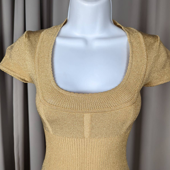 Elegant Gold Women's Dress - Picture 6 of 9